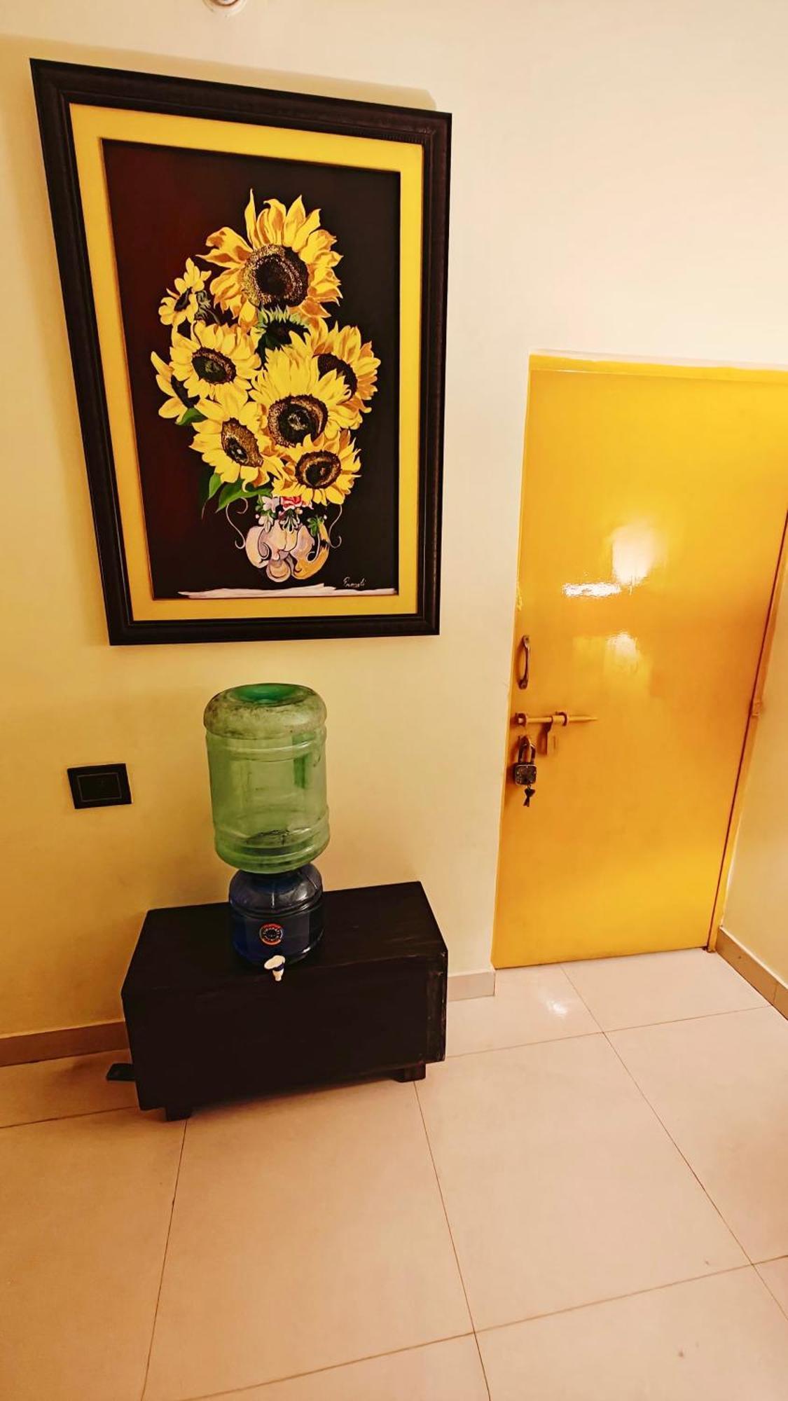 The Yellow House - Couple'S Getaway In Gomti Nagar- 1 Bhk Lucknow Exterior photo